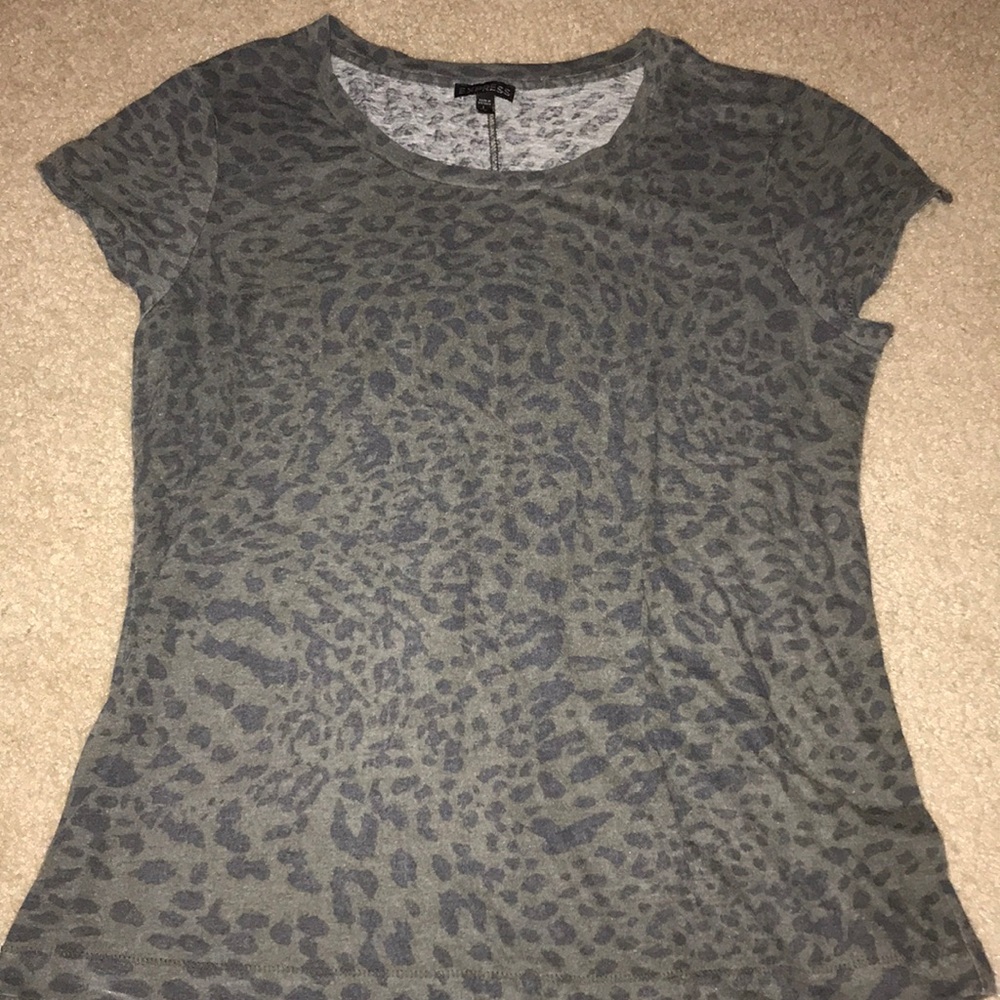 Express Leopard tee